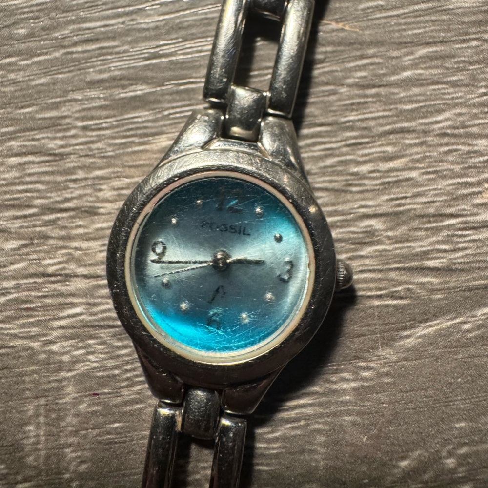 FOSSIL 20mm Silver Tone Blue Dial Es-9466 Battery 6.5"Fossil F2 Watch Women